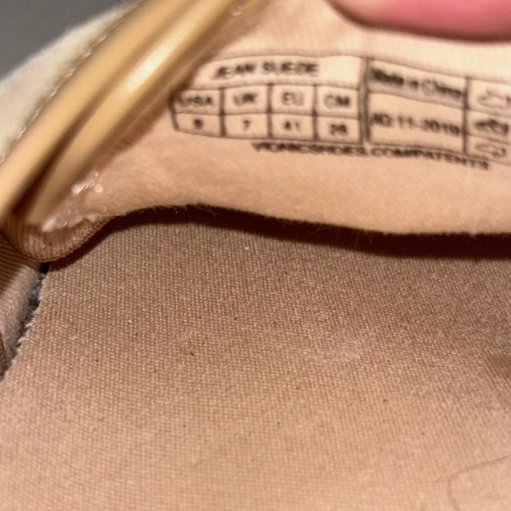 Vionic Jean Suede Sneakers Womens 9 Tan Casual Slip On Travel Minimalist